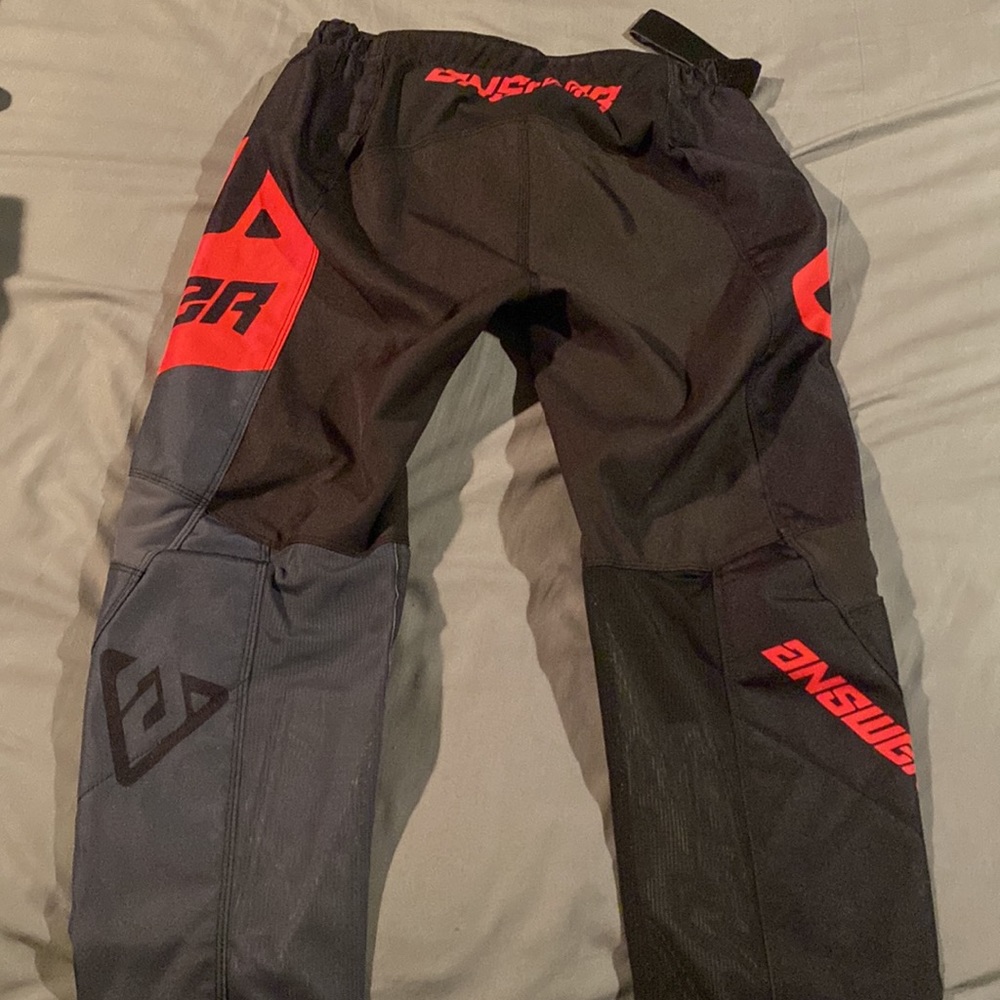 Answer riding pants size 6 - Picture 3 of 3